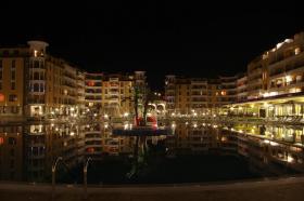 Territory of the complex Royal Sun at night - real estate Sunny Beach Id 254 