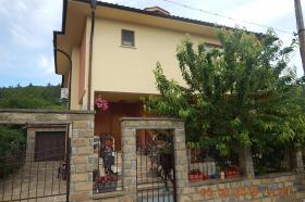 House with a yard for sale in Goritsa village - real estate agency in Bulgaria Apart Estate Id 140 