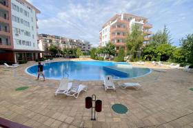 Apartment on the first line of the sea in Ravda - Riviera Fort Beach complex