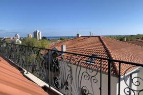 Вид с балкона в студии на продажу в жилом доме в квартале Черно Море, НесебрId 75 