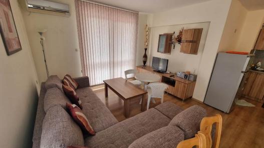 ID 618 2-bedroom apartment in Flores Park in Sunny Beach
