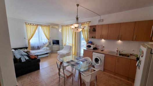 ID 887 Two-bedroom apartment in the center of Sunny Beach