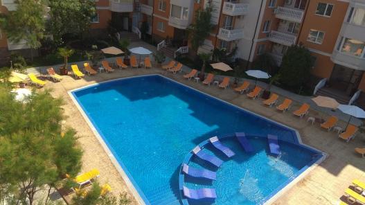 Pool in the complex Sea Diamond - buy an apartment by the sea in Sunny Beach Id 201