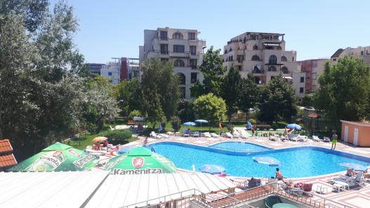 ID 857 Cozy apartment with pool view in the Prestige City complex in Sunny Beach