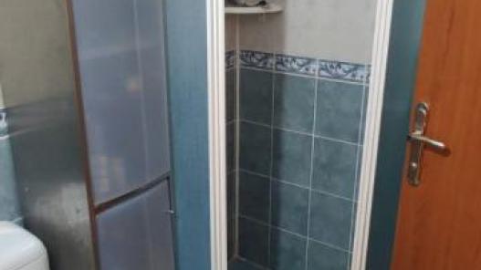 ID 932 Shower cabin