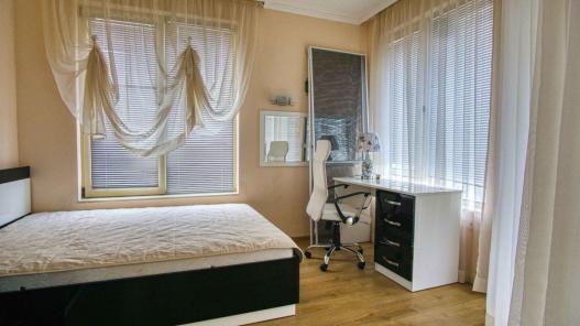 Id 62 Apartment with parlor in Nessebar 