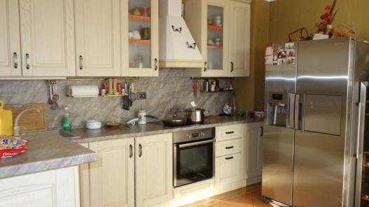Кухонная зона в доме в Кошарице - продажа недвижимости от "Апарт Эстейт" Id 134 