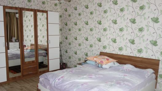 Green bedroom in house for sale in Kosharitsa Id 134 