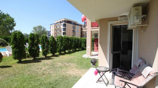 Apartment with own yard - complex "VIP zone", Sunny Beach Id 331