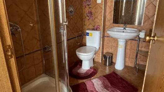 Id 520 Bathroom with shower cabin