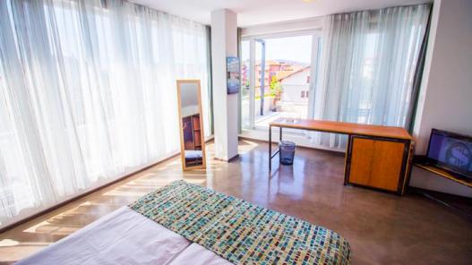 Example of an apartment in a hotel in the resort Lozenets, Bulgaria - sale of business