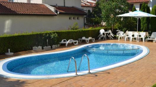 Apartment with swimming pool in Ravda for sale