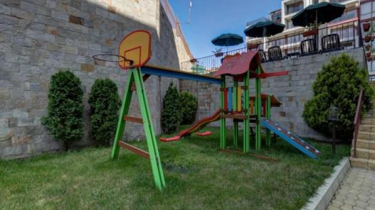 ID 557 Children's playground