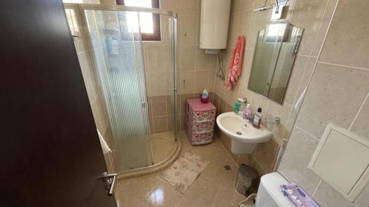 ID 541 Bathroom with shower
