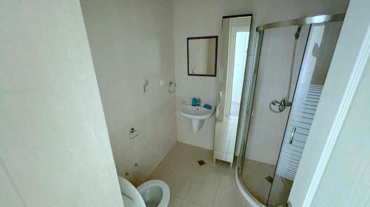 ID 623 Bathroom with shower