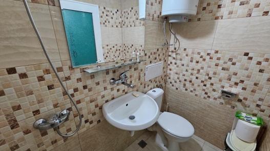 ID 1046 Bathroom