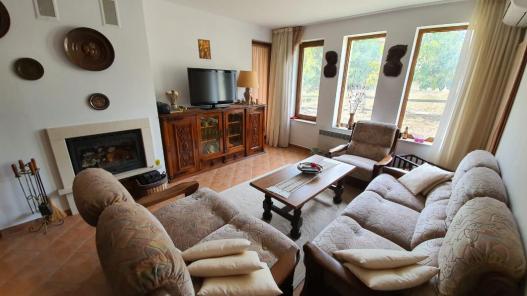 Two-bedroom apartment with mountain views in the living complex Prespa, Bansko