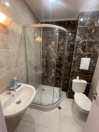 Id 510 Bathroom with shower