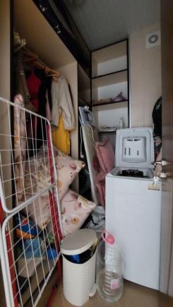 Id 472 utility room with washing machine
