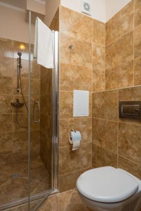 Id 397 Bathroom with shower