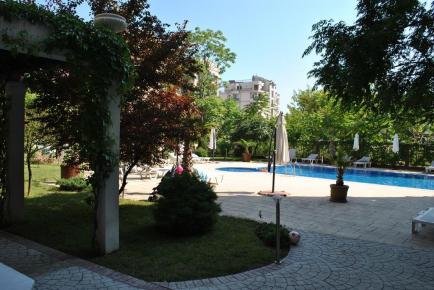 Территория комплекса Villa Aria - продажа квартир в Солнечном берегу Id 203 