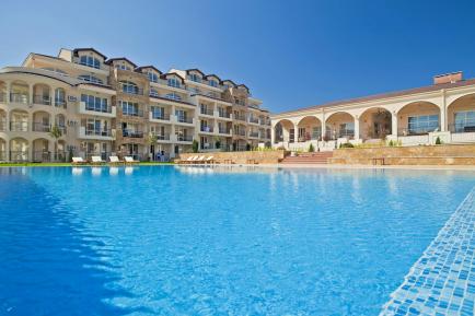Комплекс с басейн на първа линия Atia Resort в Черноморец - имоти за продажба Id 184 