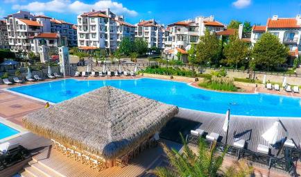 Studio apartments in the elite complex with pool Oasis Resort & SPA in Lozenets Id 186 