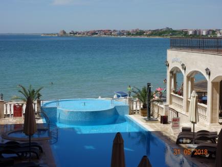 Apartment on the first sea line in Nessebar Id 350