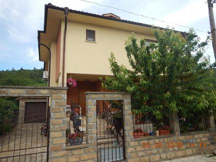 House with a yard for sale in Goritsa village - real estate agency in Bulgaria Apart Estate  Id 140 