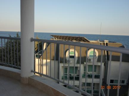 Двустаен апартамент с гледка към морето във Vista del mar, първа линия в Равда
