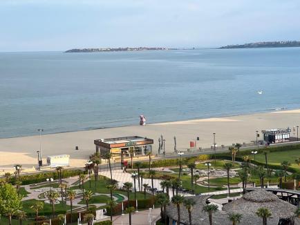 ID 747 Apartment with a sea view in the Majestic Beach apart-hotel in Sunny Beach