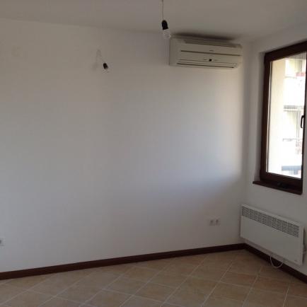 Необзаведен двустаен апартамент за продажба в комплекс Оазис, Лозенец Id 135