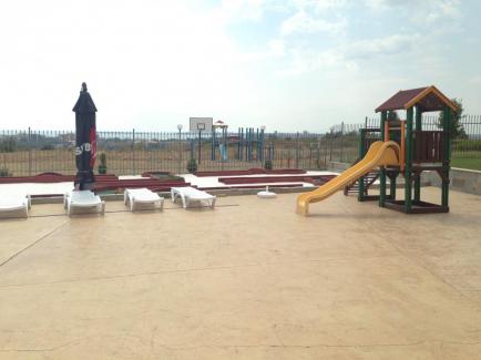 Minigolf and playground Id 231 