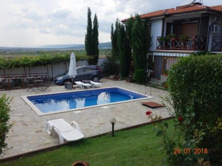 The territory of the complex of 4 villas - property for sale in Kosharitsa