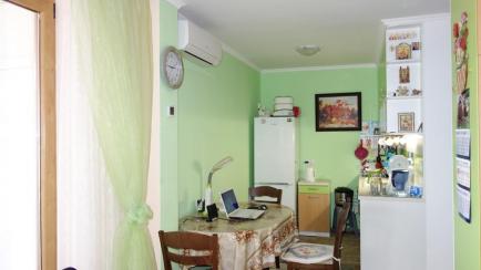 Id 113 Кухня в студии на продажу в Равде