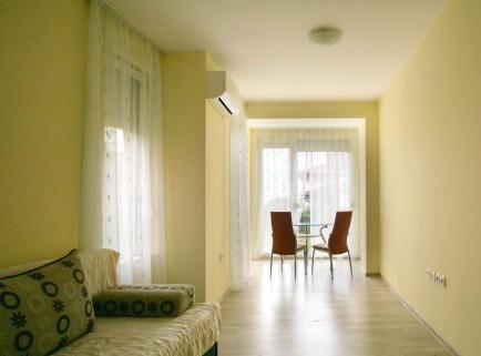 голям апартамент за продажба в Равда от агенция за недвижими имоти "Апарт Естейт"