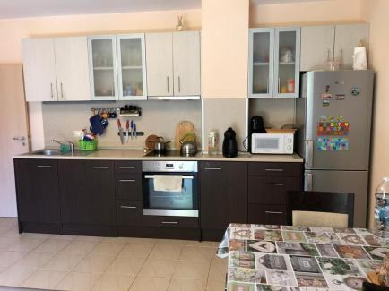 Three-bedroom apartment in the complex Mellia 1, Ravda - Kitchen Id 104