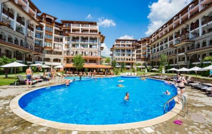 Studio apartment with furniture for sale in the complex with pool Olympus, St. Vlas Id 165 