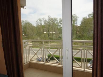 Вид с балкона апартамента в Sunny Day 3
