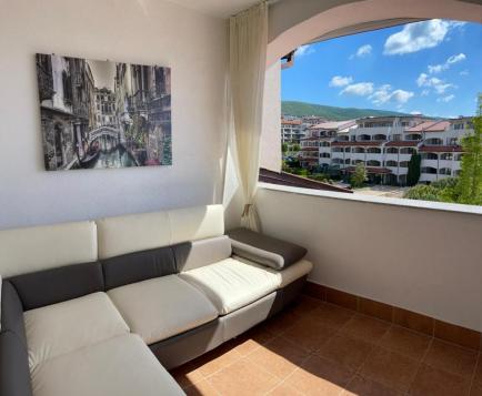 Id 354 Terrace of a spacious two-bedroom apartment in Saint Vlas - sale