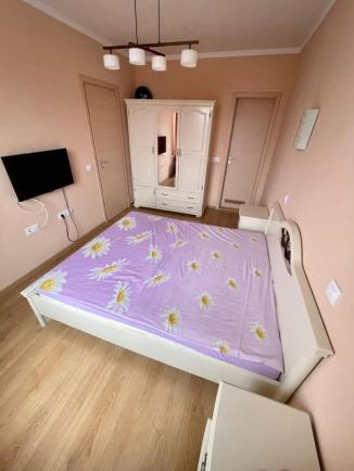 ID 382 Bedroom